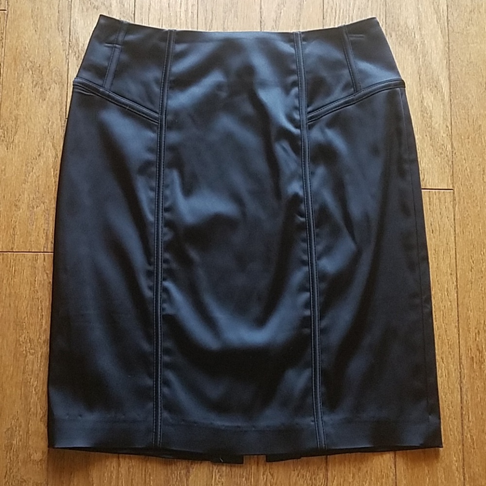 White House Black Market Skirt